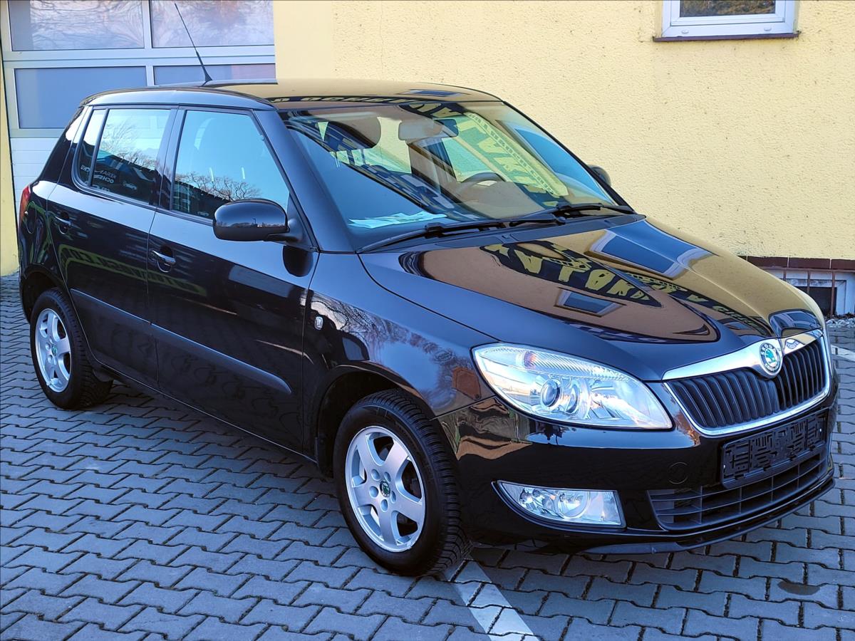 http://www.autocaris.cz/car_foto/189/835705/1O15422.jpg