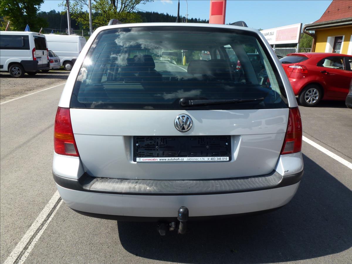 Volkswagen Golf, 2000