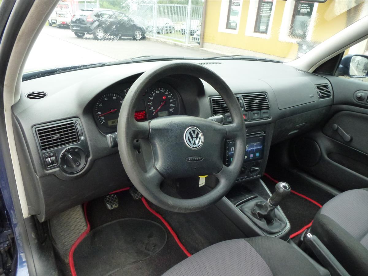 Volkswagen Golf, 2002