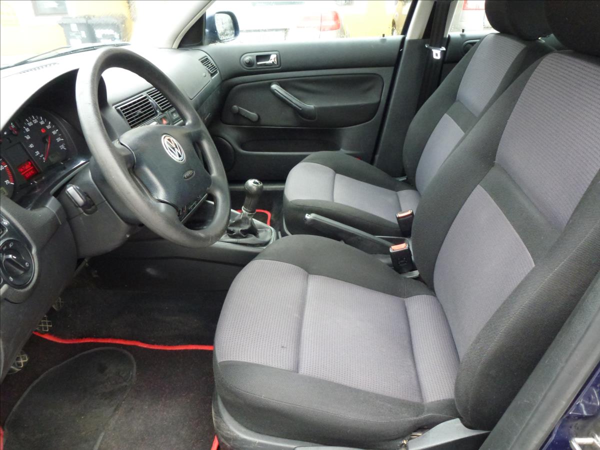 Volkswagen Golf, 2002