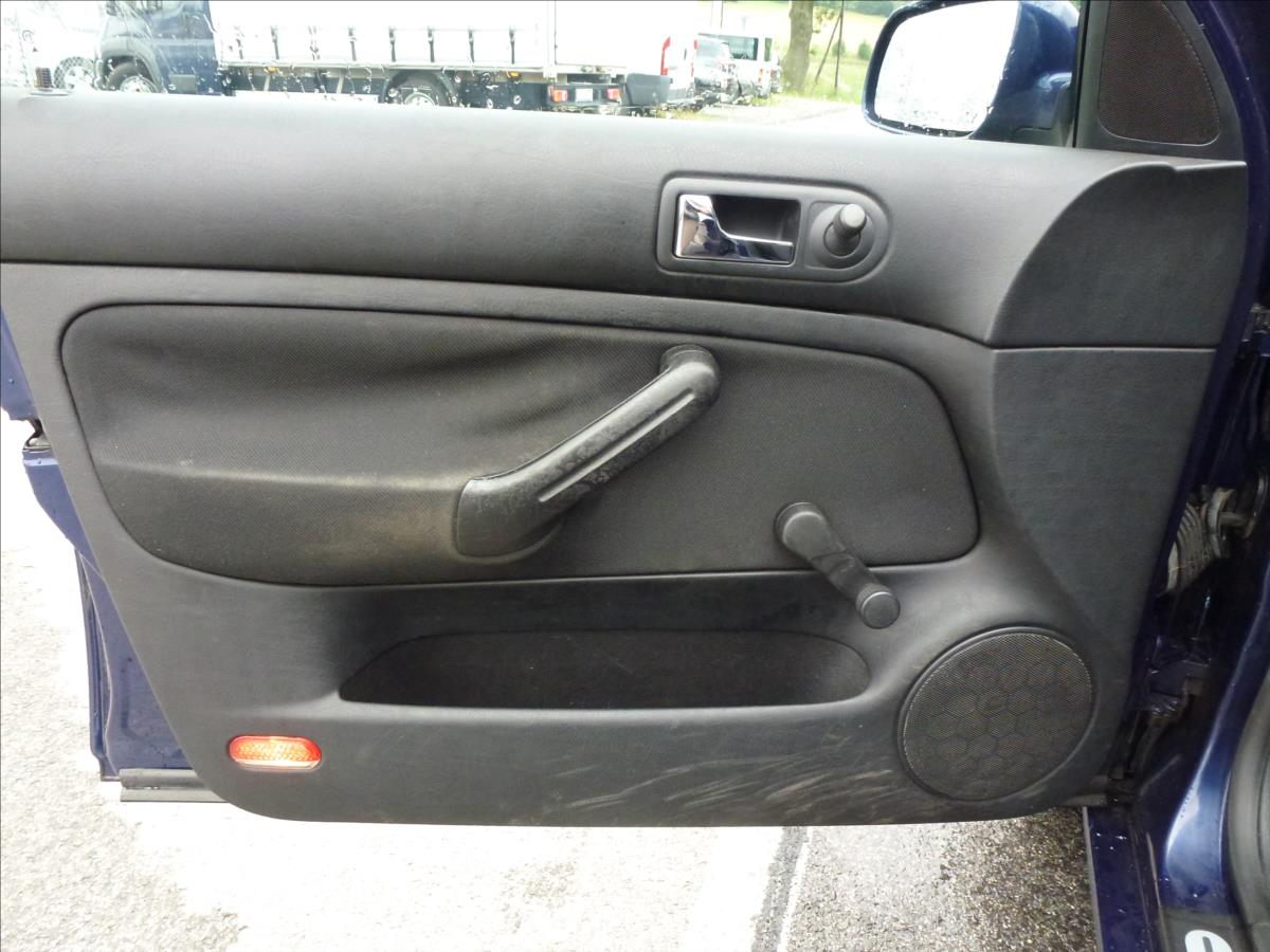 Volkswagen Golf, 2002