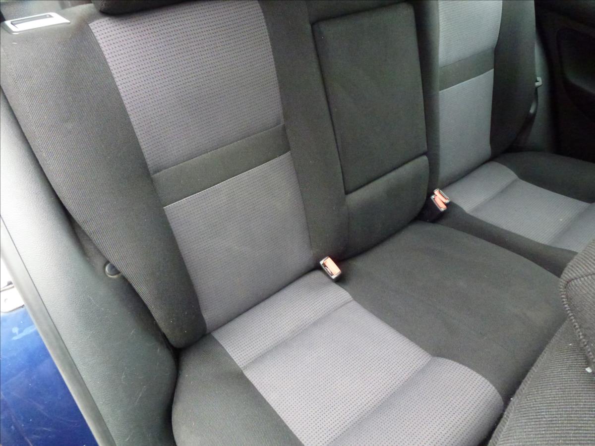 Volkswagen Golf, 2002