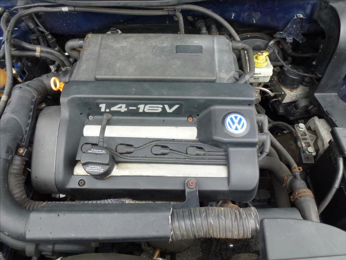 Volkswagen Golf, 2002