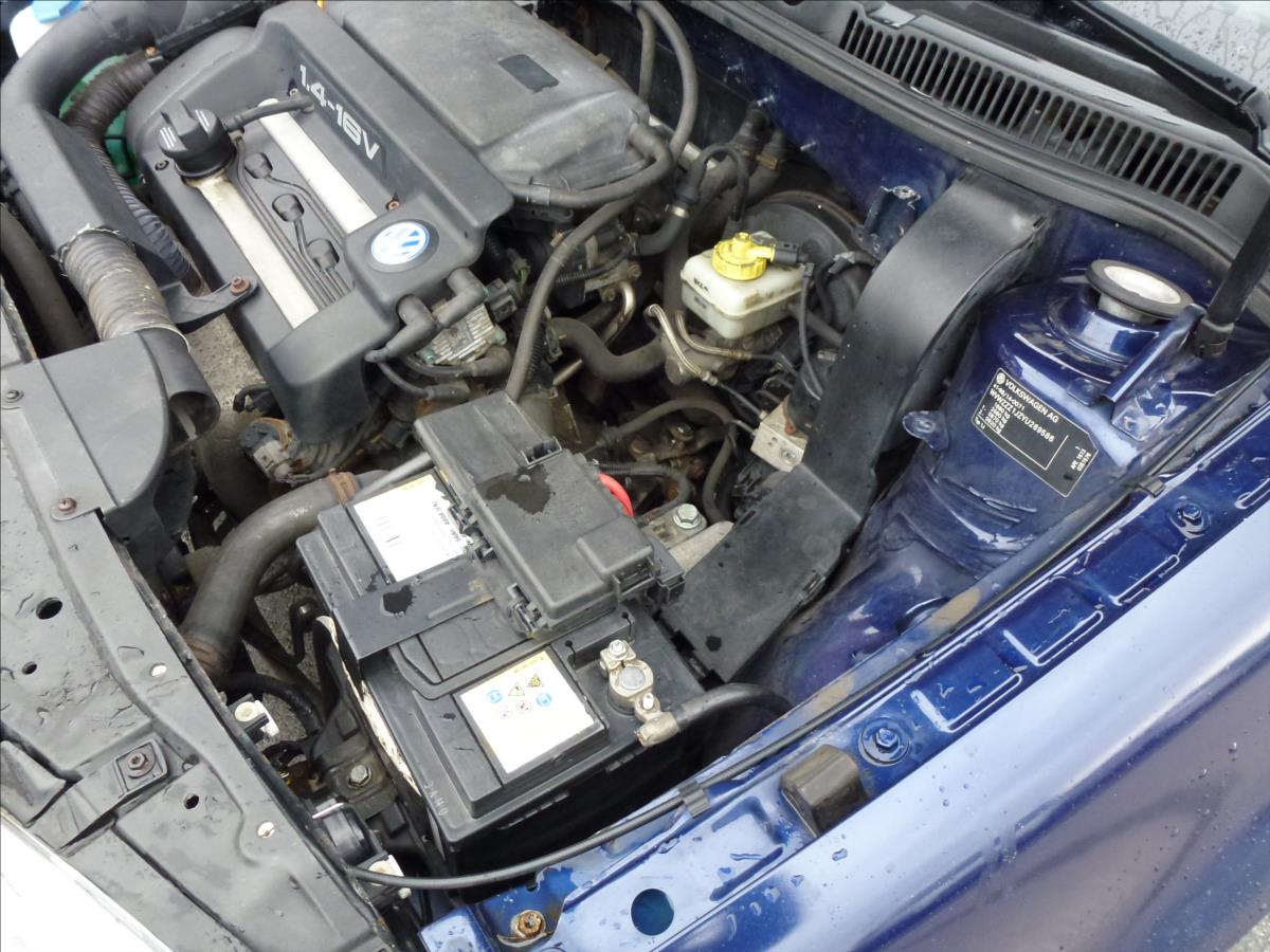 Volkswagen Golf, 2002