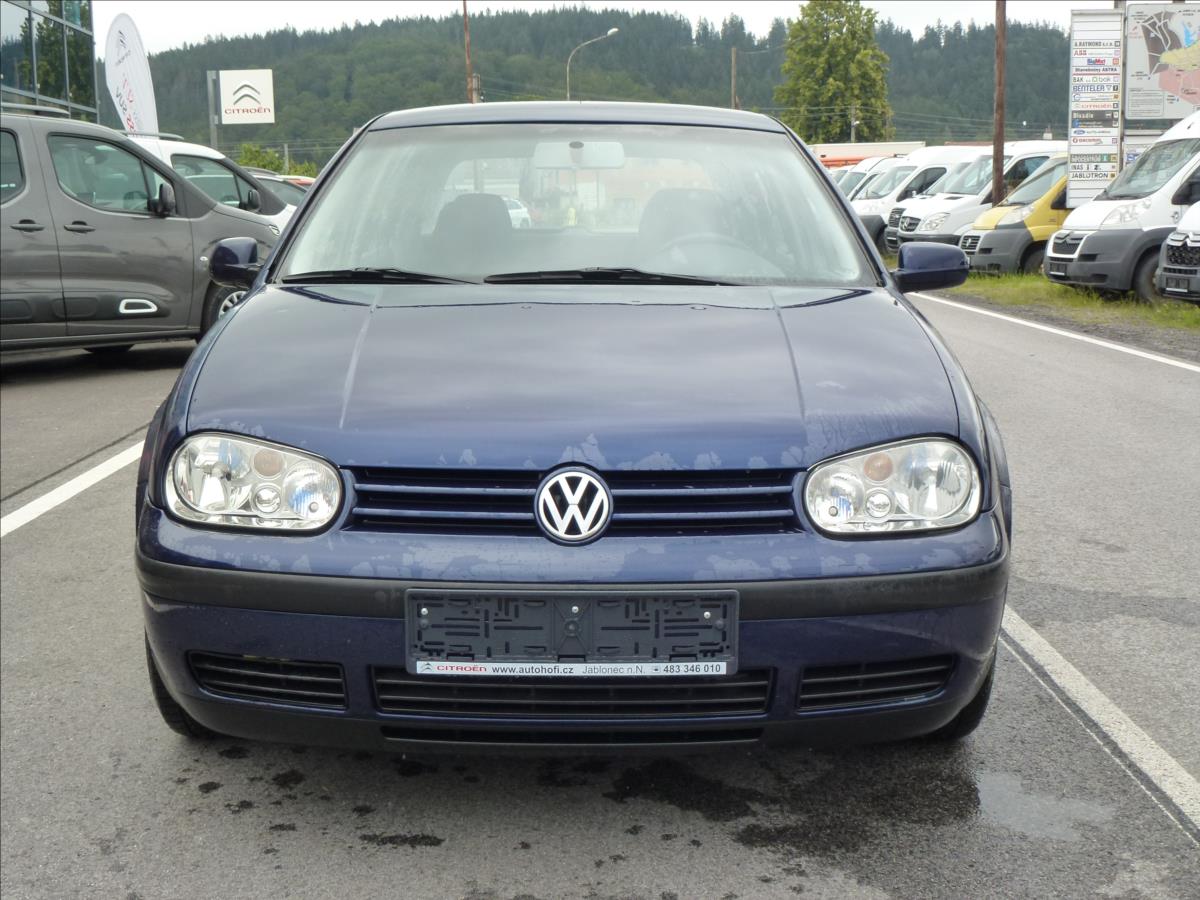 Volkswagen Golf, 2002