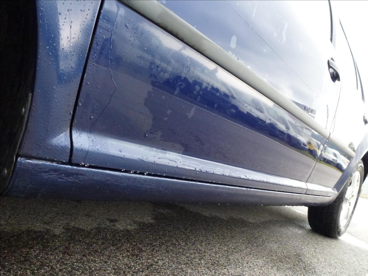 Volkswagen Golf, 2002