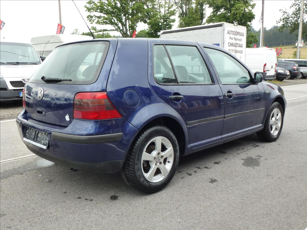Volkswagen Golf, 2002