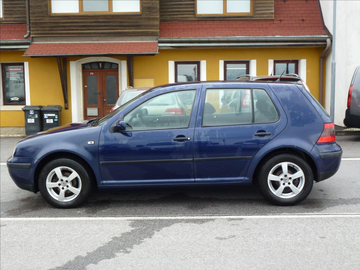 Volkswagen Golf, 2002