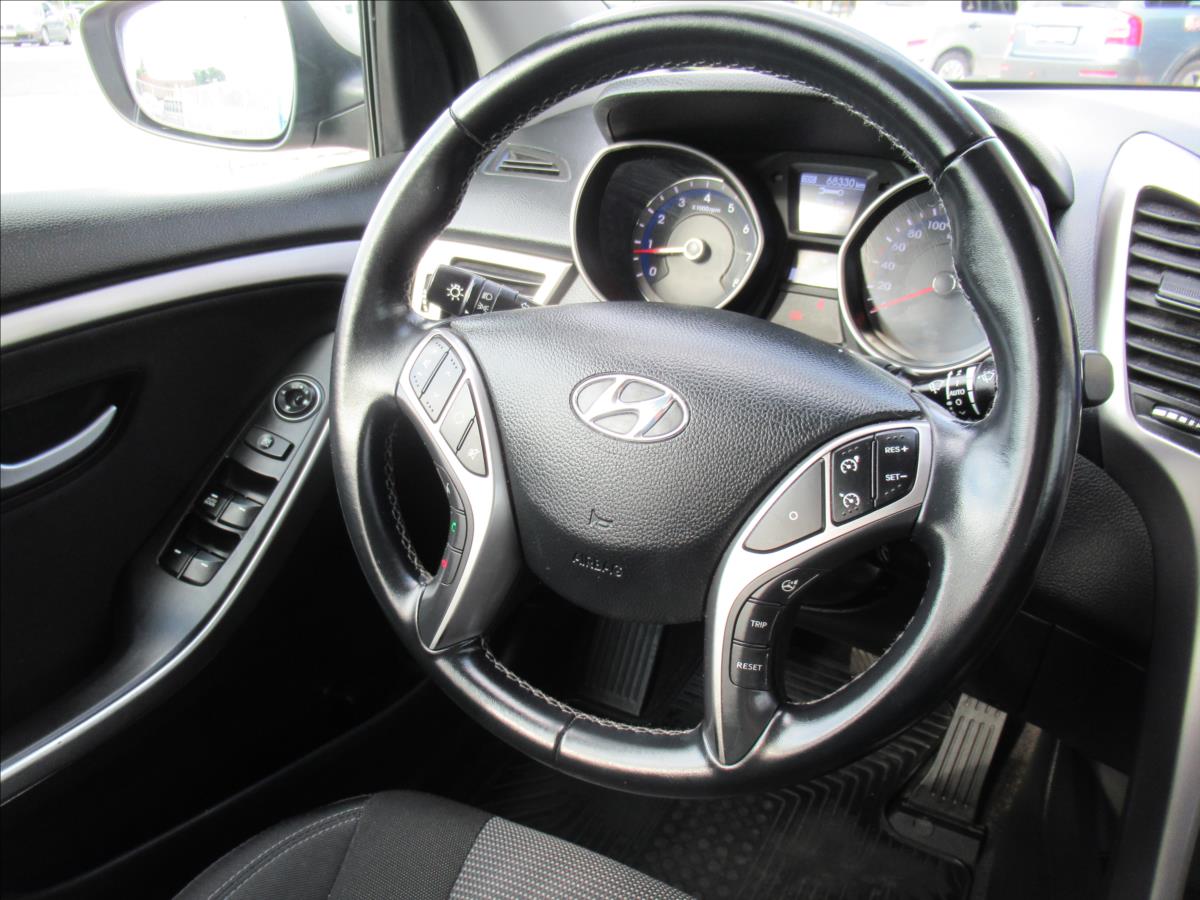 Hyundai i30 1,6 i CVVT Trikolor kombi