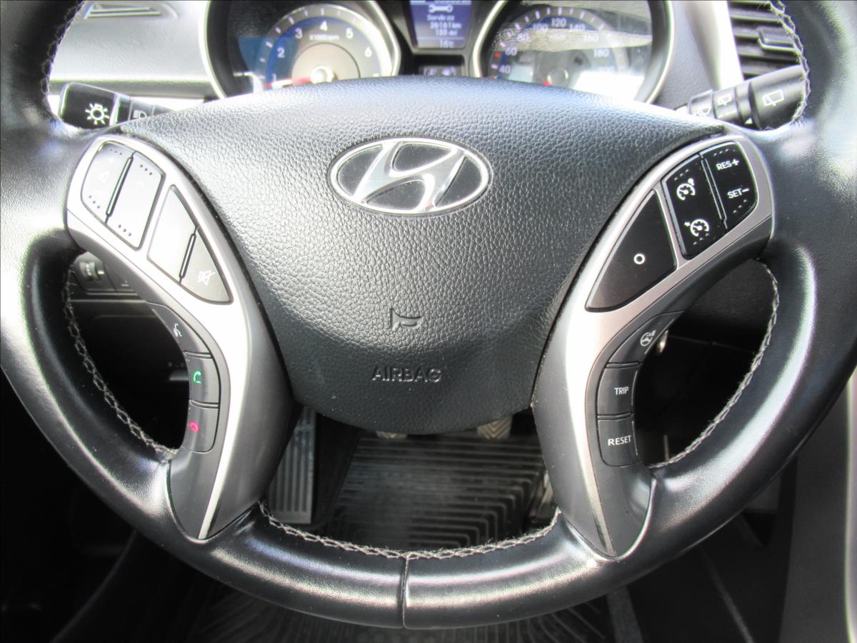 Hyundai i30 1,6 i CVVT Trikolor kombi