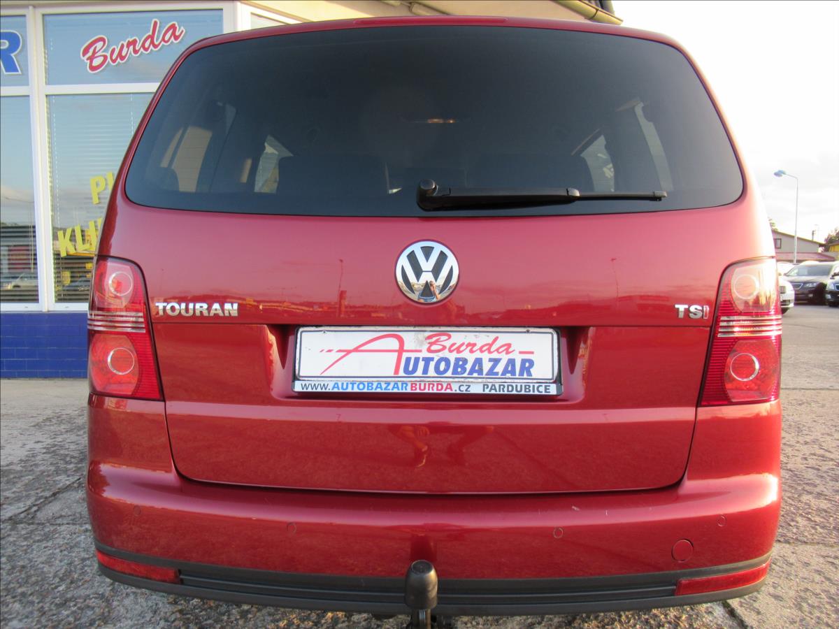 Volkswagen Touran 1,4 7 Míst !!!