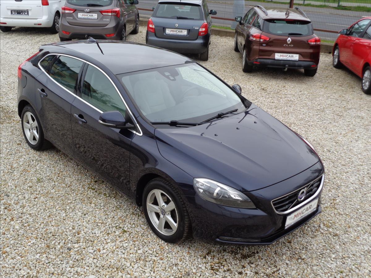 Volvo V40 2.0 D SUMMUM