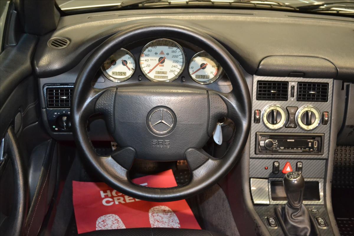 Mercedes-Benz 200i*Manuál*Kůže*117tKm*