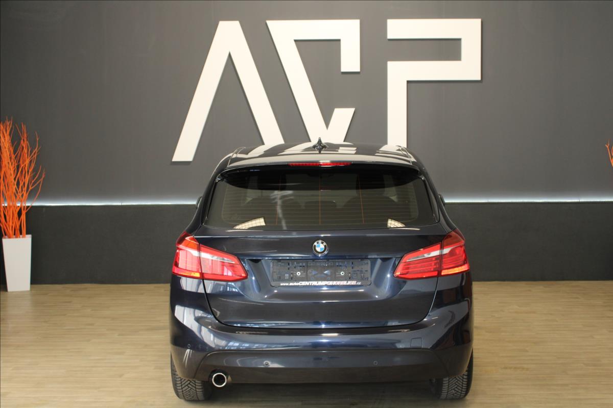 BMW 216d*ActiveTourer**Manuál*162Tkm*PDC*