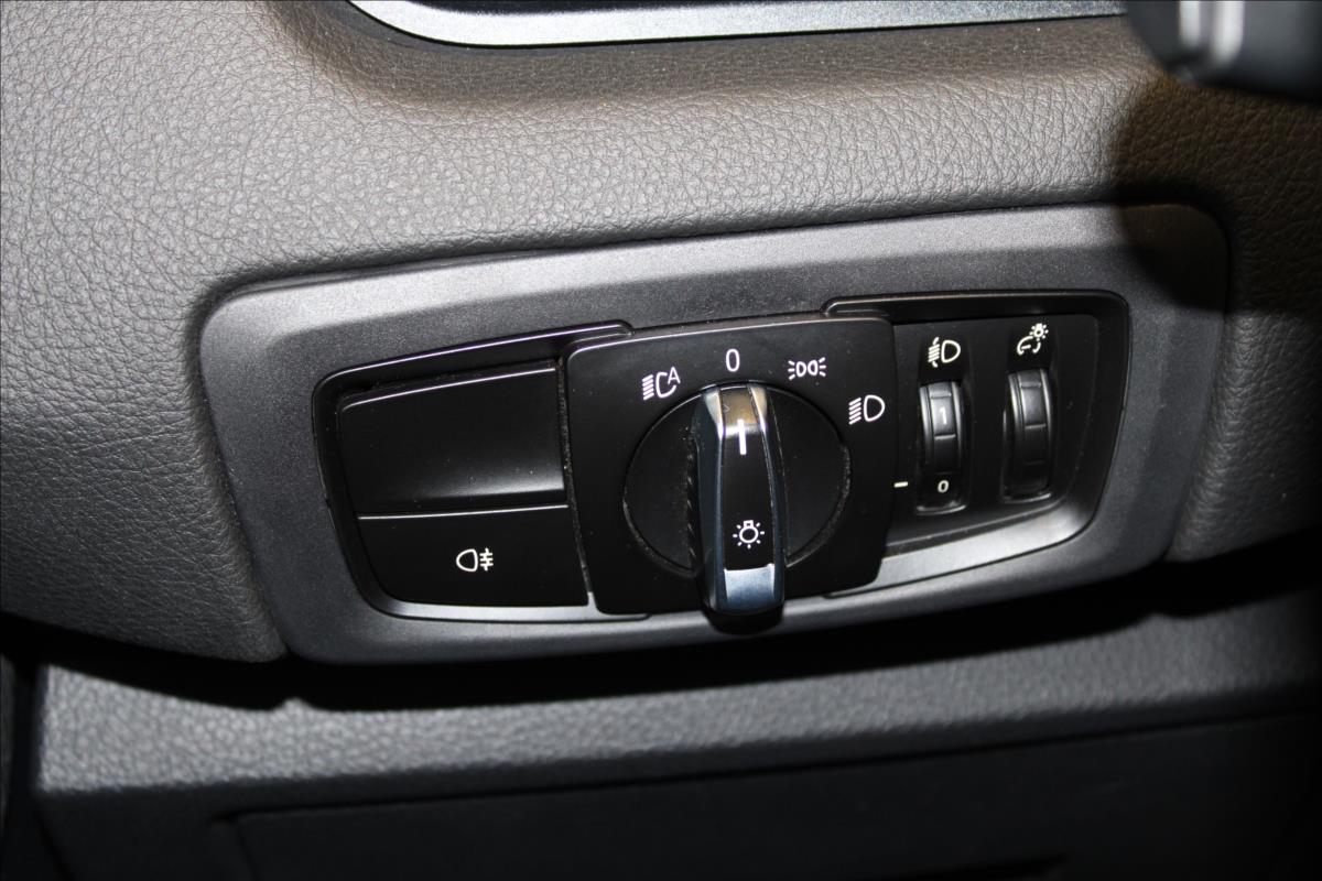 BMW 216d*ActiveTourer**Manuál*162Tkm*PDC*