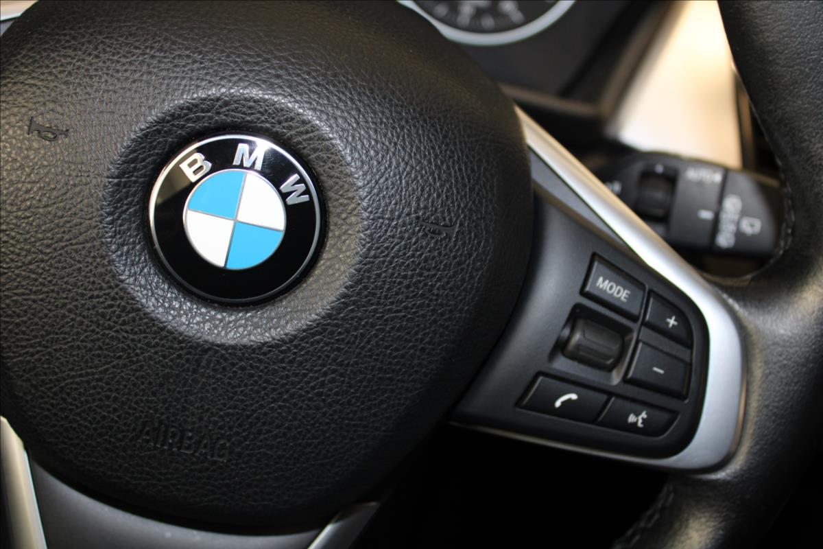 BMW 216d*ActiveTourer**Manuál*162Tkm*PDC*