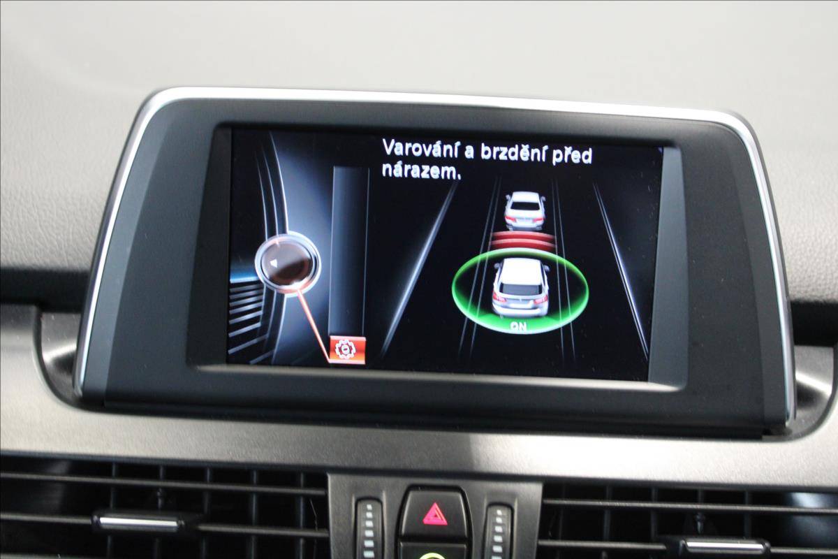 BMW 216d*ActiveTourer**Manuál*162Tkm*PDC*