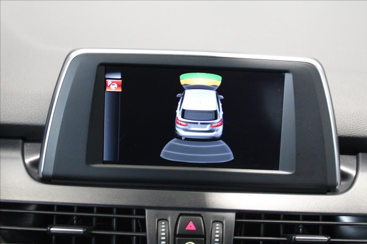BMW 216d*ActiveTourer**Manuál*162Tkm*PDC*
