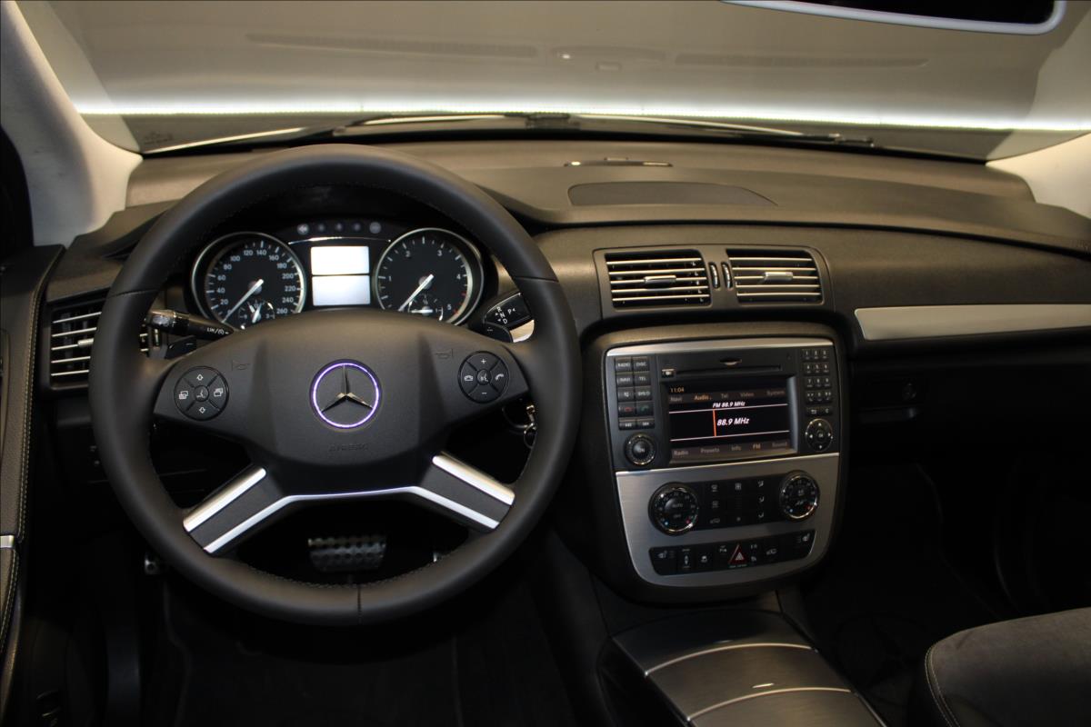 Mercedes-Benz 350CDI*4MATIC*2xDVD*Výhřev*