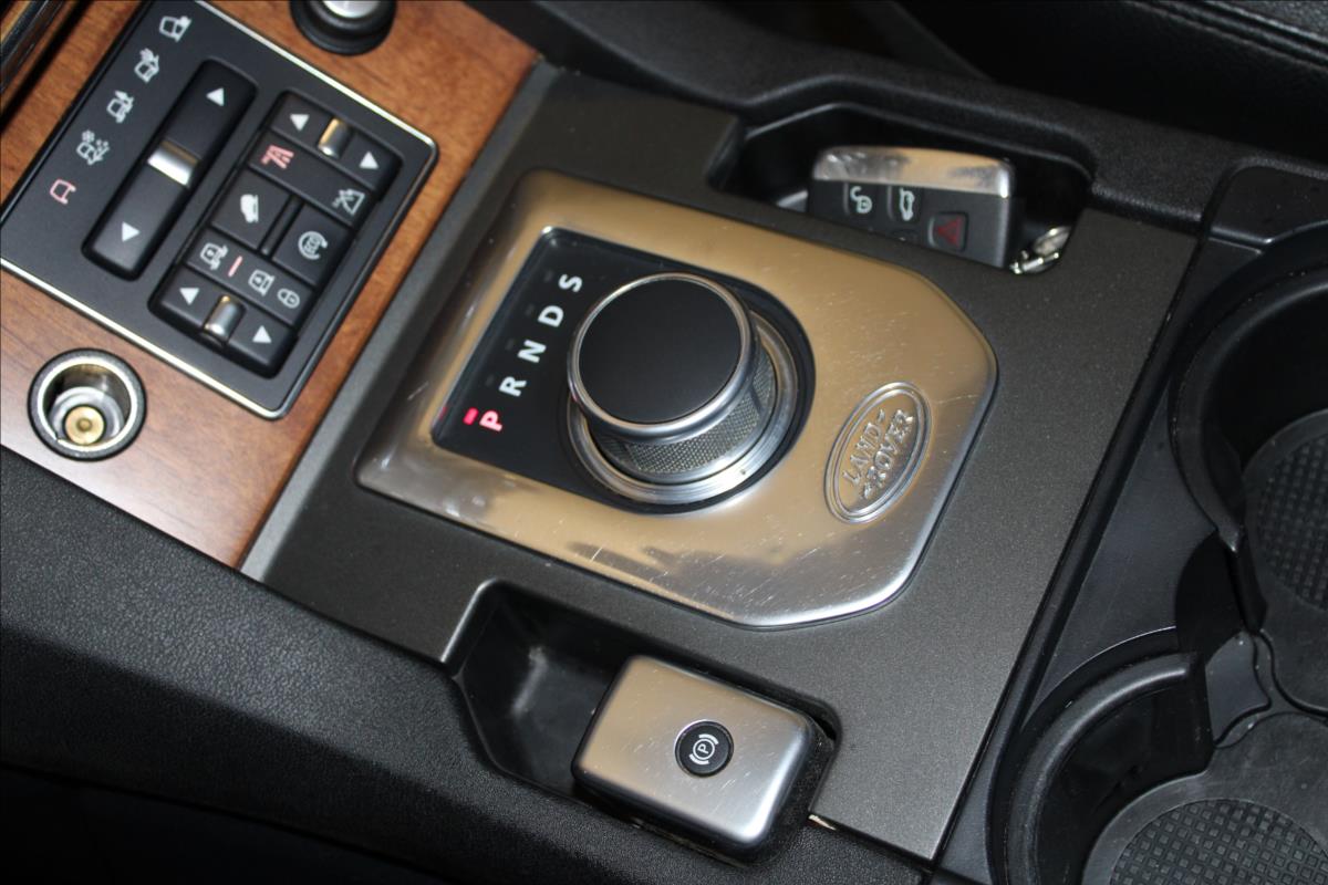 Land Rover 3,0SDV6*ČR*DPH*4XVÝHŘEV*KŮŽE*
