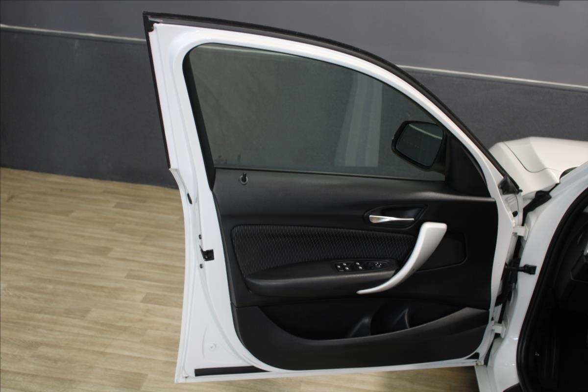 BMW 118d*Manuál*Sport*Digiklima*