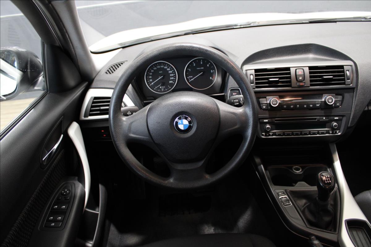 BMW 118d*Manuál*Sport*Digiklima*
