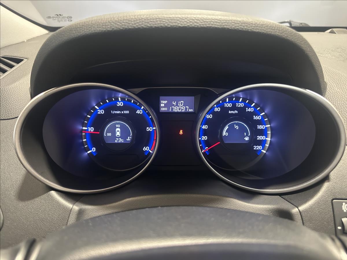 Hyundai 1,7CRDi*4Xvýhřev*PDC*Led*