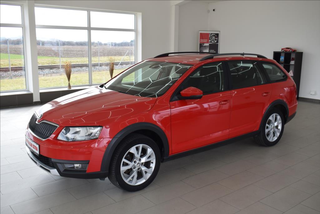 koda Octavia 1,6 TDI, 1.maj,SCOUT,4x4,NAVI,
