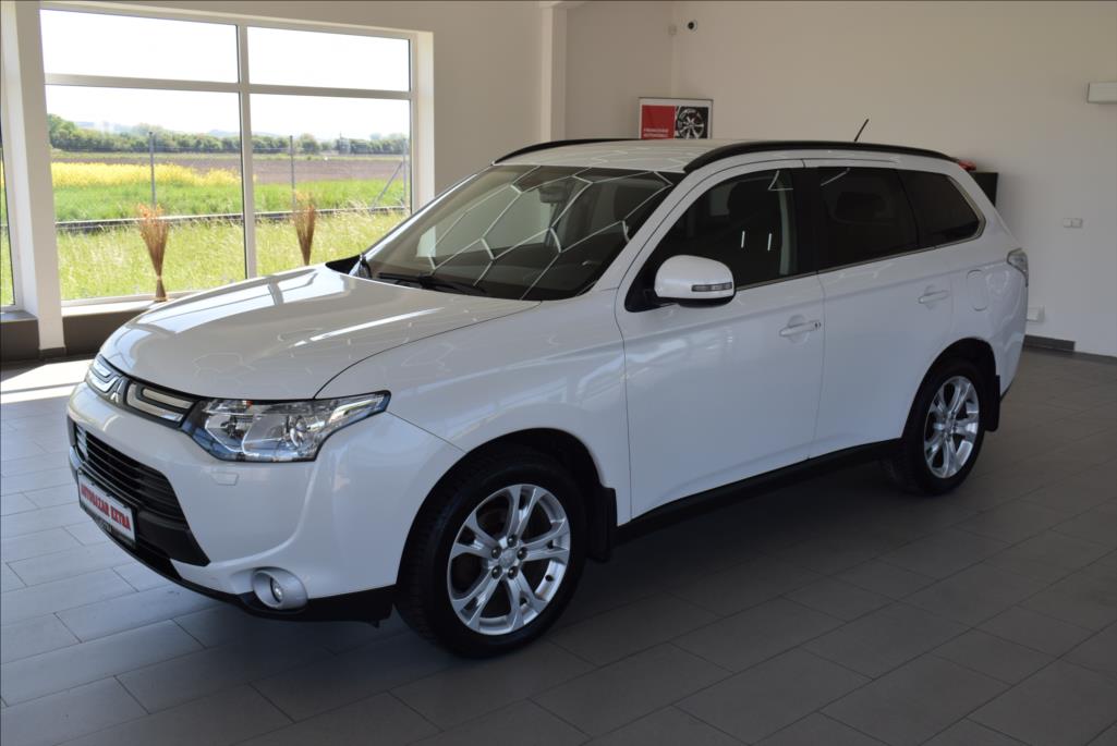 Mitsubishi Outlander 2,2 Di-D, INTENSE+,4WD,7-mst
