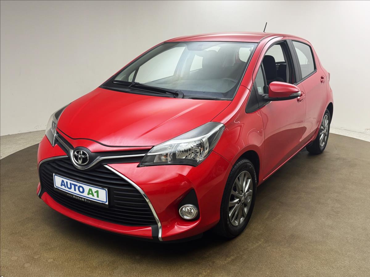 Toyota Yaris 1,3 VVT-i 73kW KAMERA 1.MAJ CZ