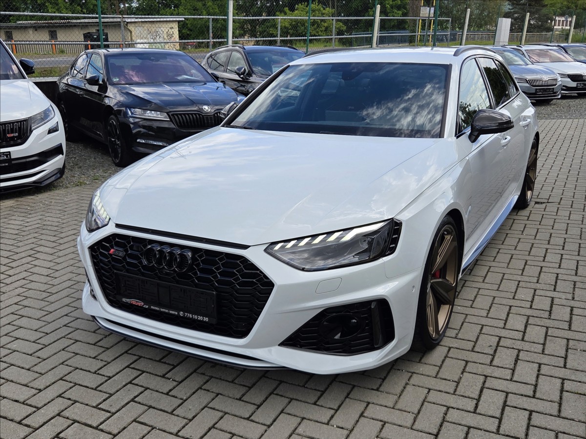 Audi RS 4 TFSi Competition Plus *KARBON*