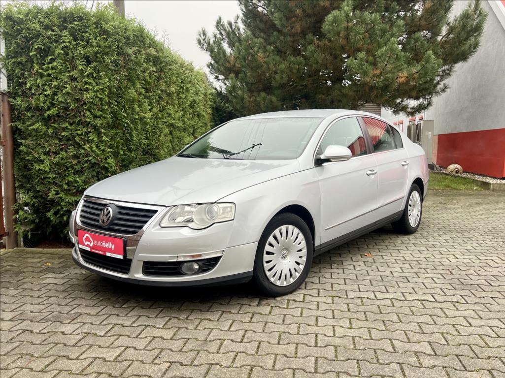 Volkswagen Passat 2,0 FSI  COMFORTLINE