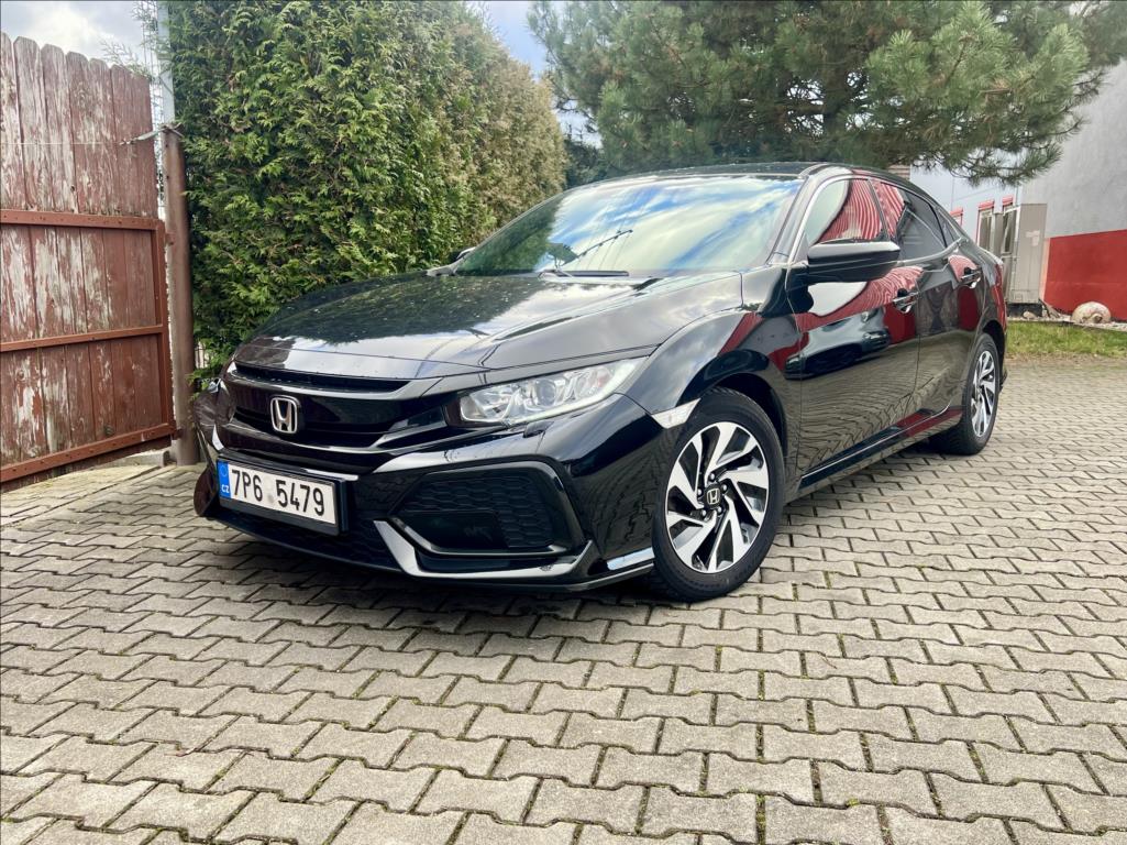 Honda Civic 1,0 VTEC TURBO Comfort ZRUKA