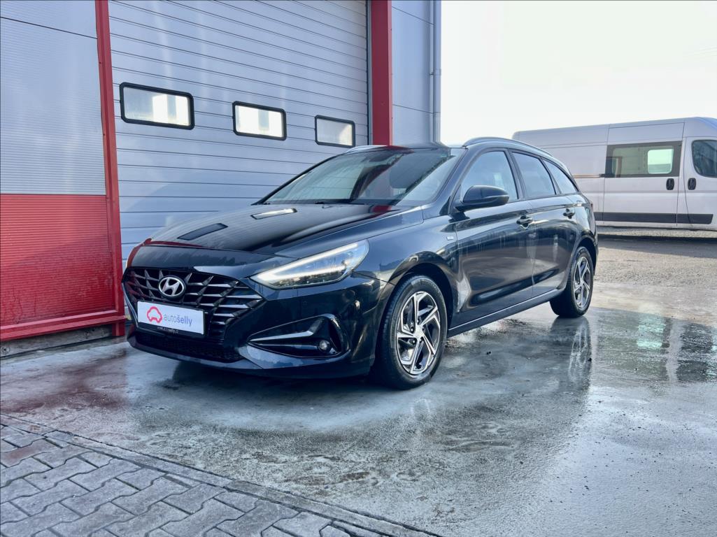 Hyundai i30 1,6 CRDi DCT zruka do 2027