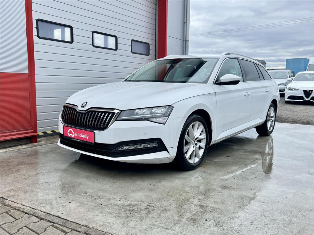 koda Superb 2,0 TDi DSG VIRTUAL ACC ZRUKA