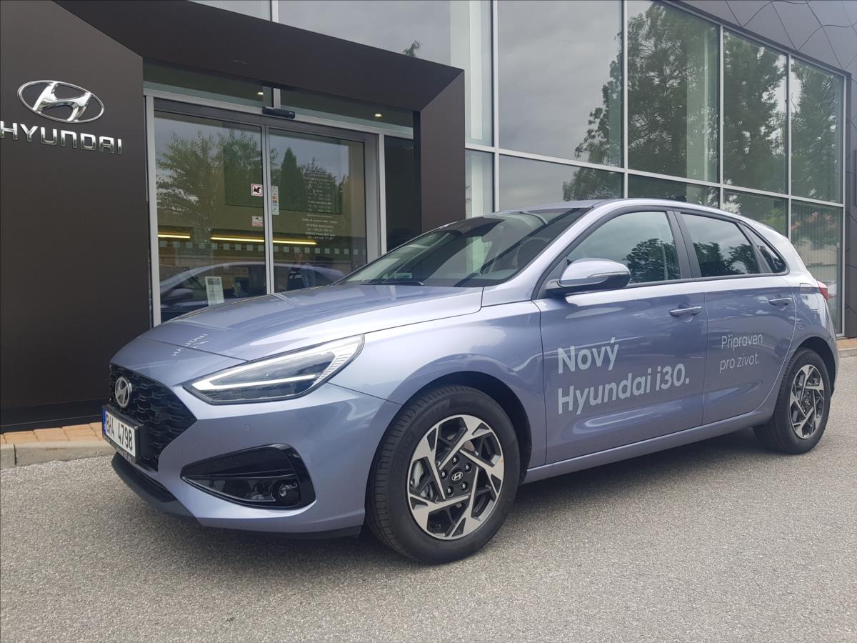 Hyundai i30 1,5 i HB CVVT FAMILY