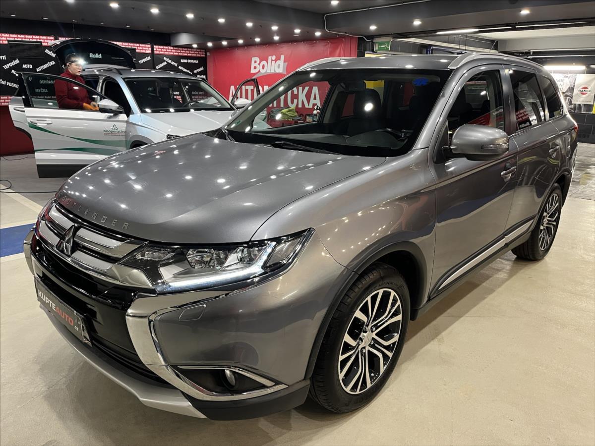 Mitsubishi Outlander 2,2 DI-D 4WD automat 7mst