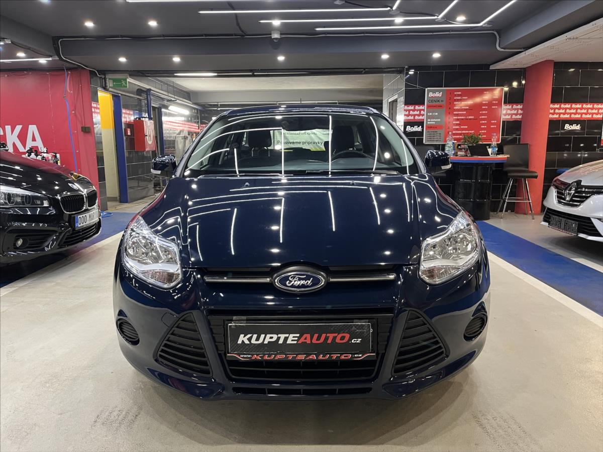 Ford Focus 1,6 i - 1.Majitel! - top motor  Trend