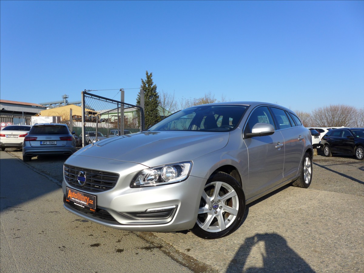 Volvo V60 1,6 D  NAVI, 1.MAJITEL