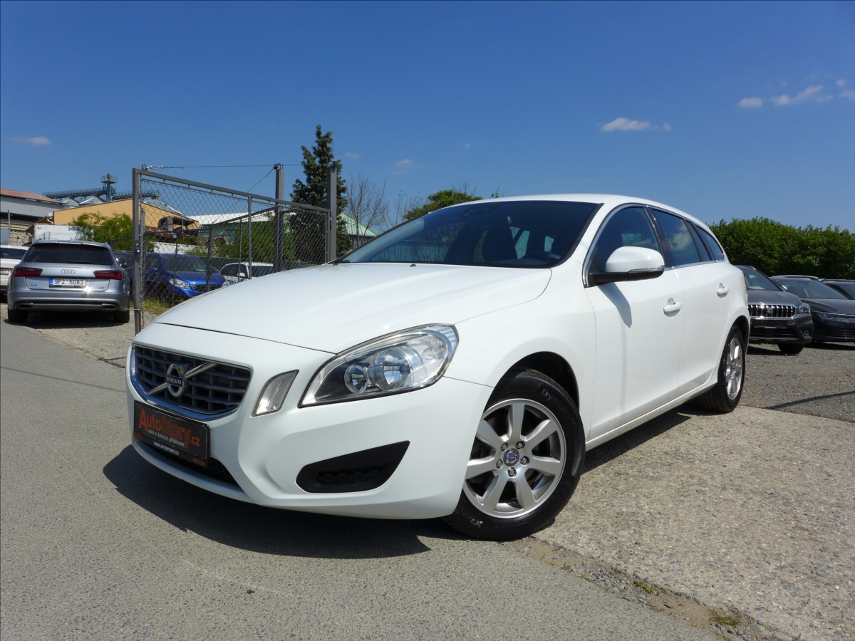 Volvo V60 1,6 D  DIGI AC, SERVIS, 1.MAJ