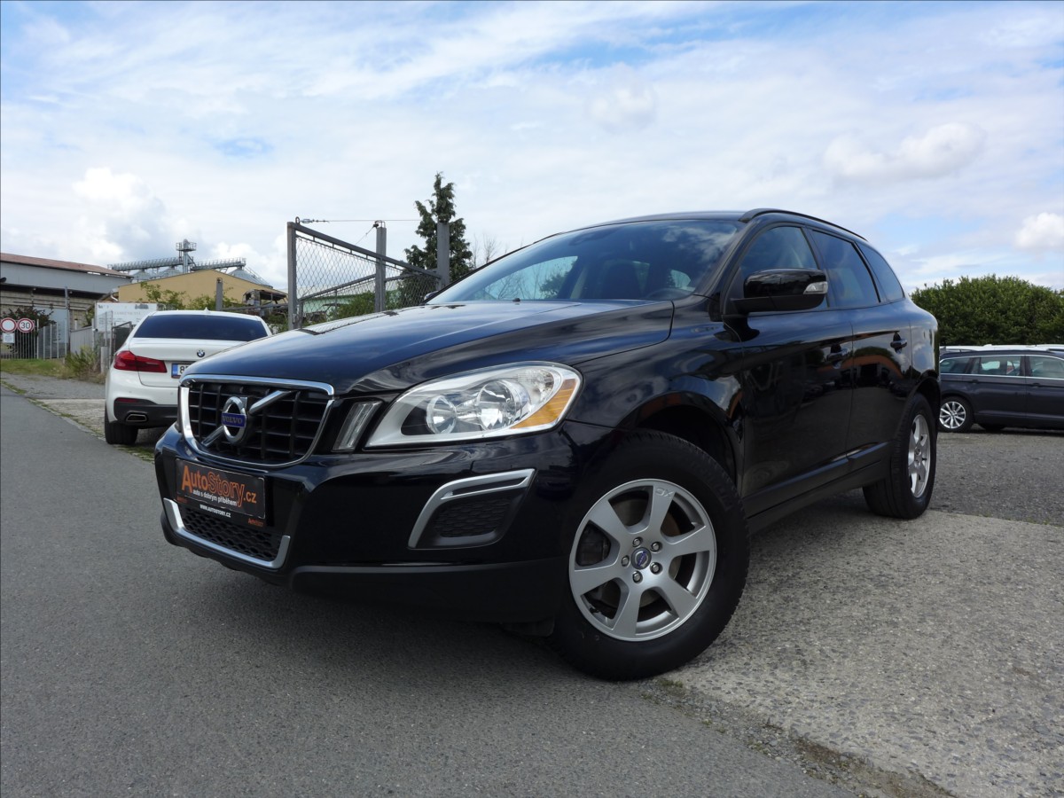 Volvo XC60 2,0 D  5ti vlec, 1.MAJITEL