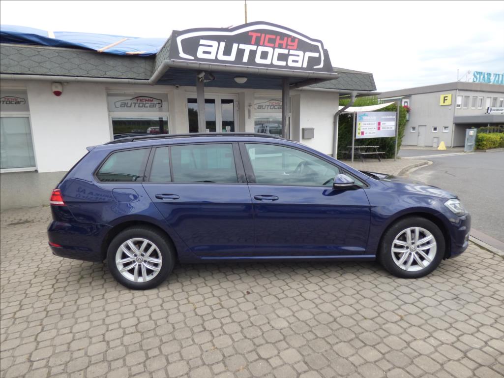 Volkswagen Golf 1,6 TDI,Full LED,Navigace,  Comfortline