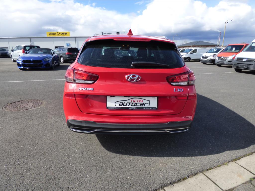 Hyundai i30 1,0 T-GDI,1.maj.ČR,Digi Klima,Hyundai servis Family
