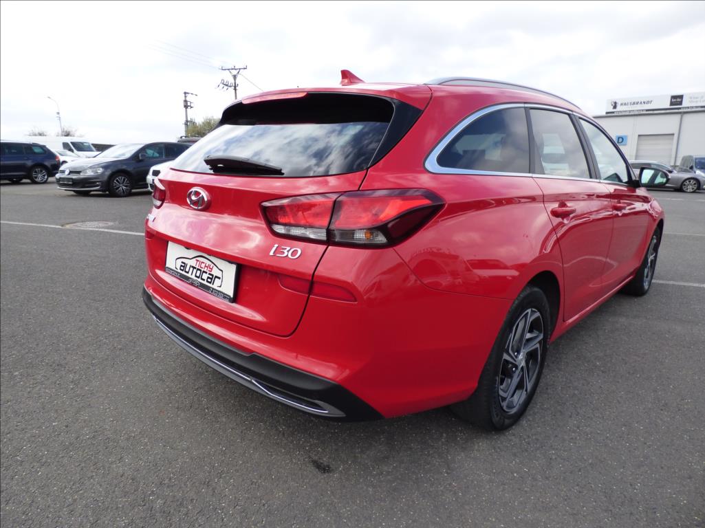 Hyundai i30 1,0 T-GDI,1.maj.ČR,Digi Klima,Hyundai servis  Family