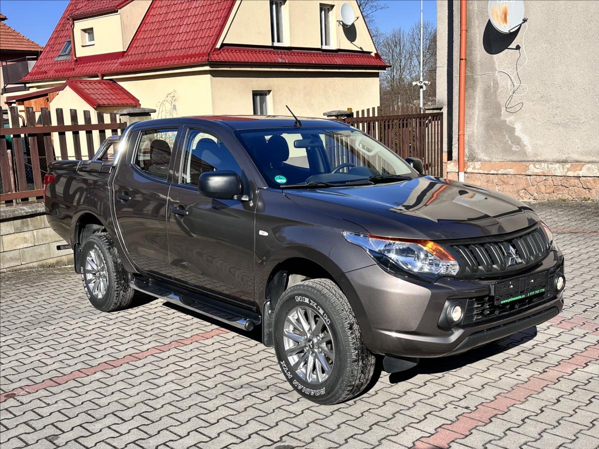 Mitsubishi L200 2,4 DOUBLE CAB