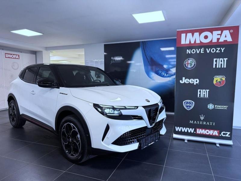 Alfa Romeo Junior Ibrida Speciale 1.2 Turbo Hybr