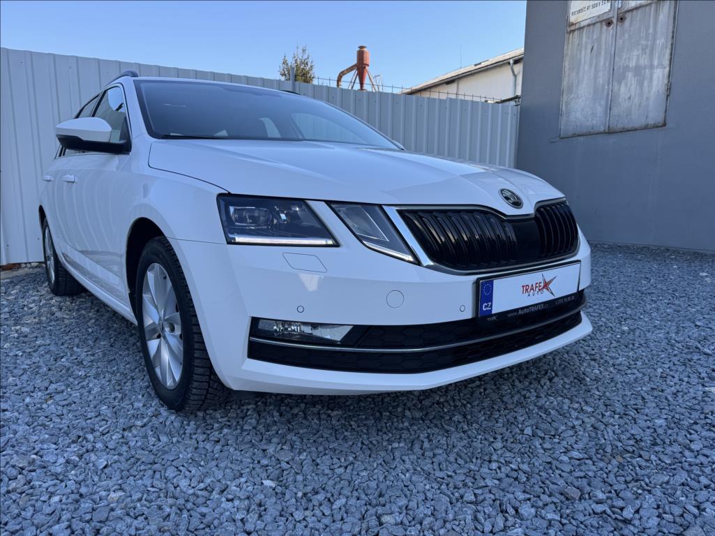 koda Octavia 1,6 TDI DSG Style pvod R DPH