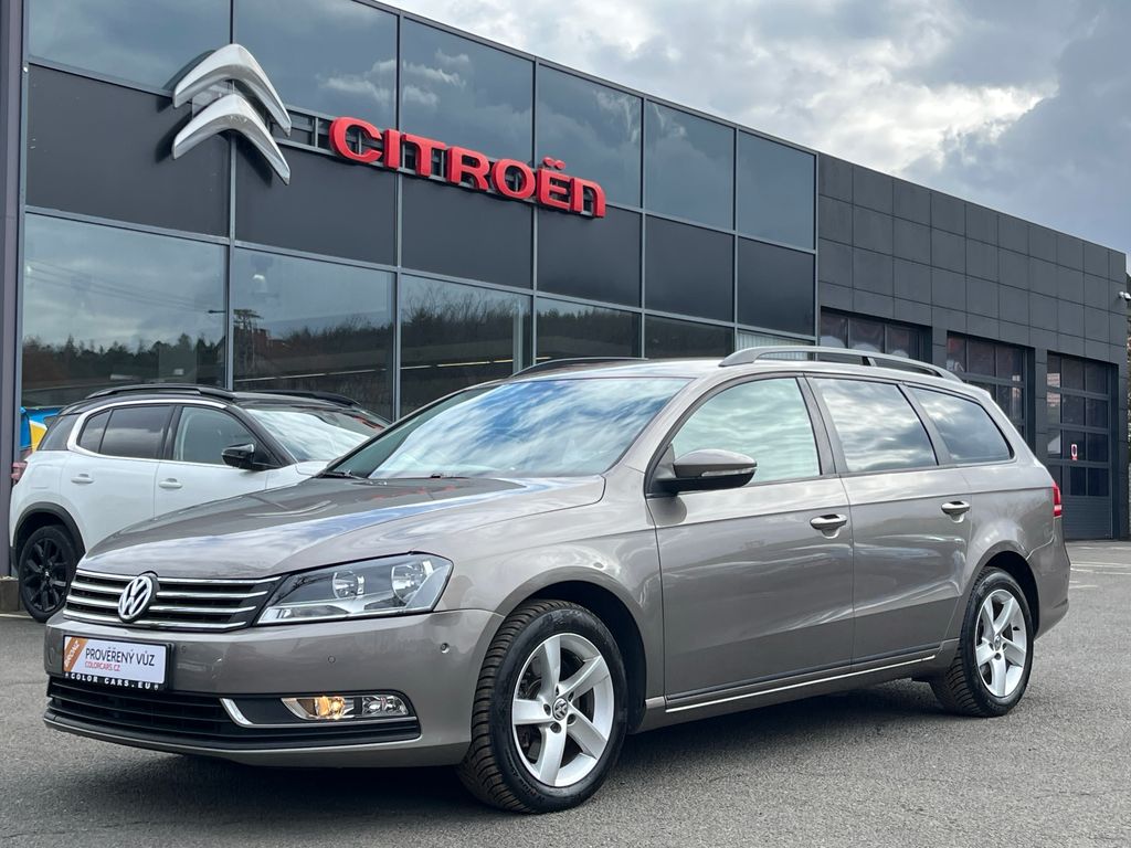 Volkswagen Passat 1.4 TSI 90 kW ZRUKA SERVIS