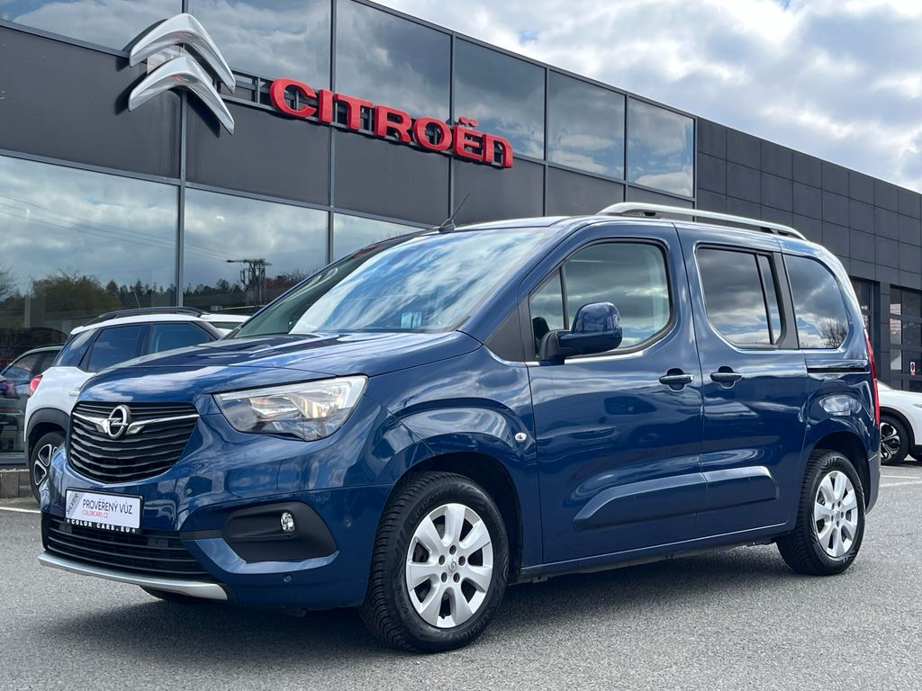 Opel Combo 1.2 110k SERVIS ZRUKA PANORAM