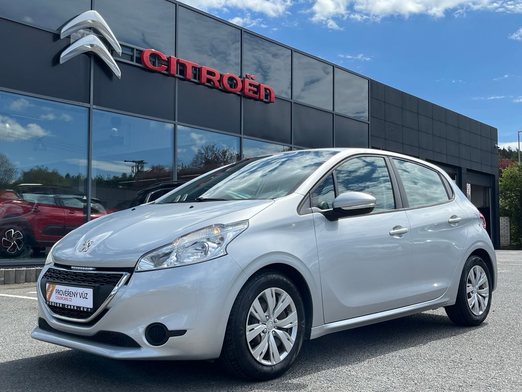 Peugeot 208 1.4 VTi 95k SERVIS ZRUKA